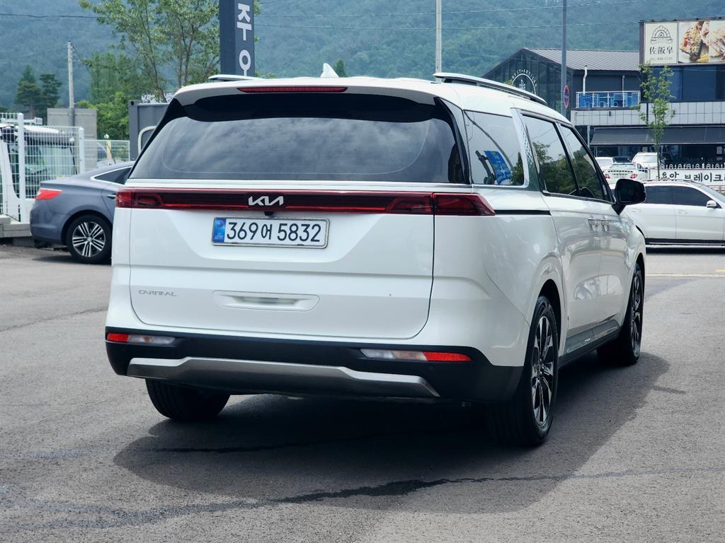 KIA Carnival - Vista 4