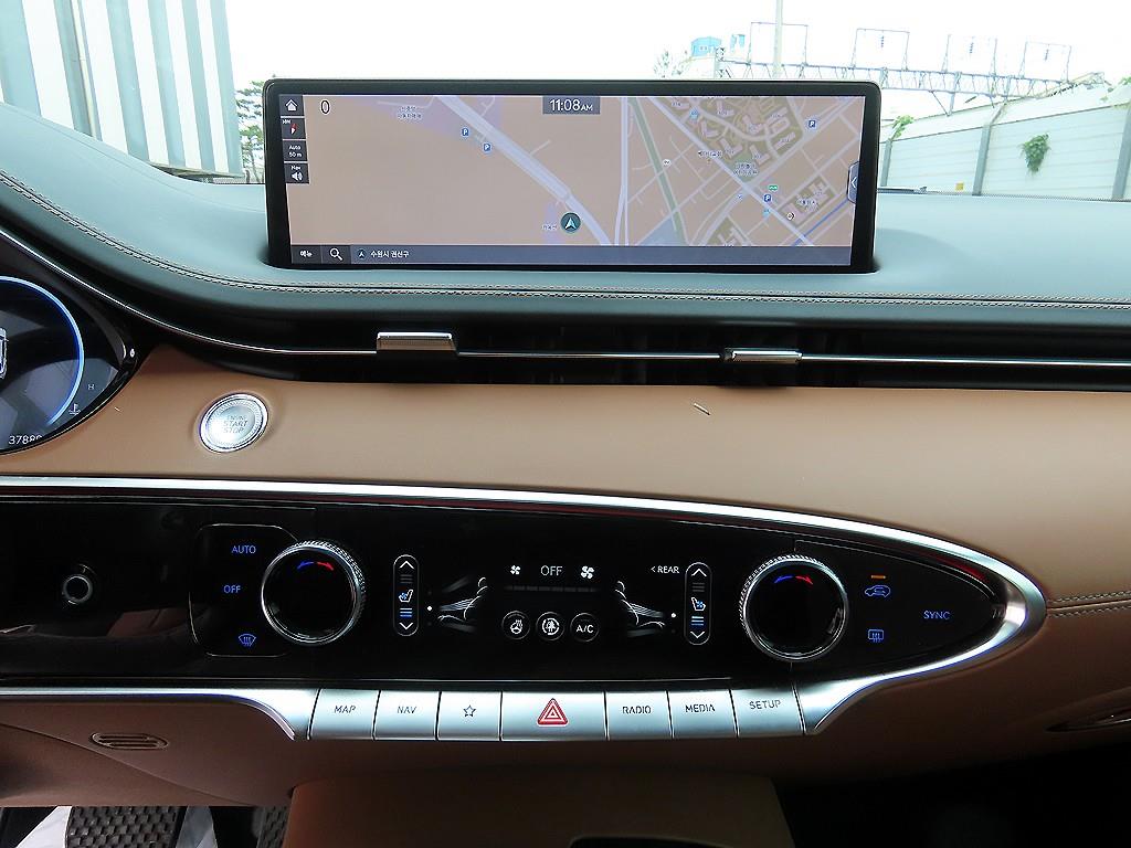 Genesis GV70 2024 Blanco - Importación desde Corea - HF Imports Iquique - Foto 13