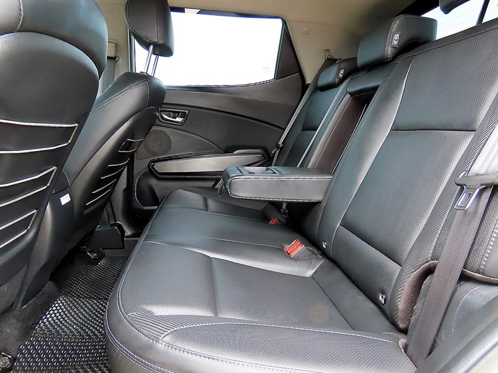 Ssangyong Tivoli - Vista 6