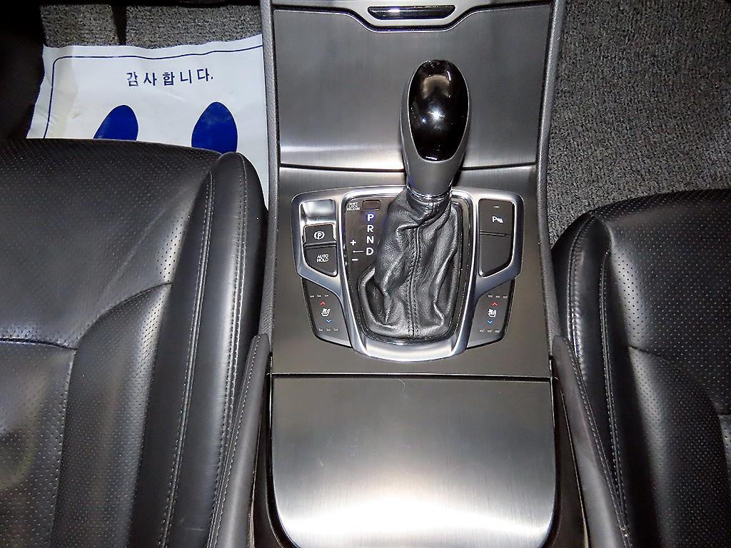 HYUNDAI Grandeur - Vista 12