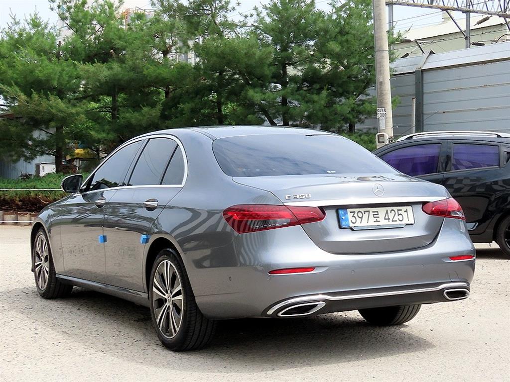 Mercedes Benz E class - Vista 3