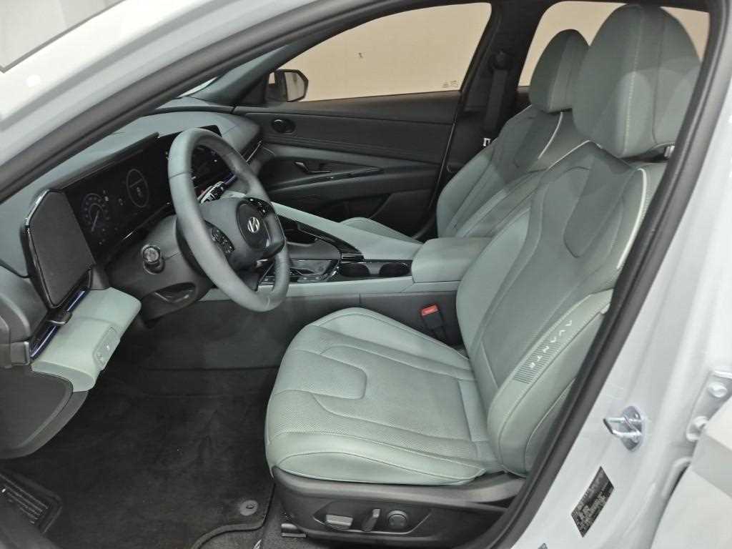 HYUNDAI Avante - Vista 11