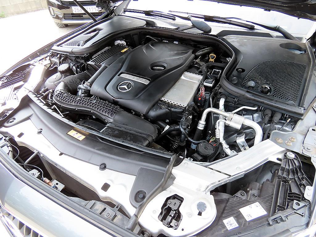 Mercedes Benz E class 2022 Gris - Importación desde Corea - HF Imports Iquique - Foto 19
