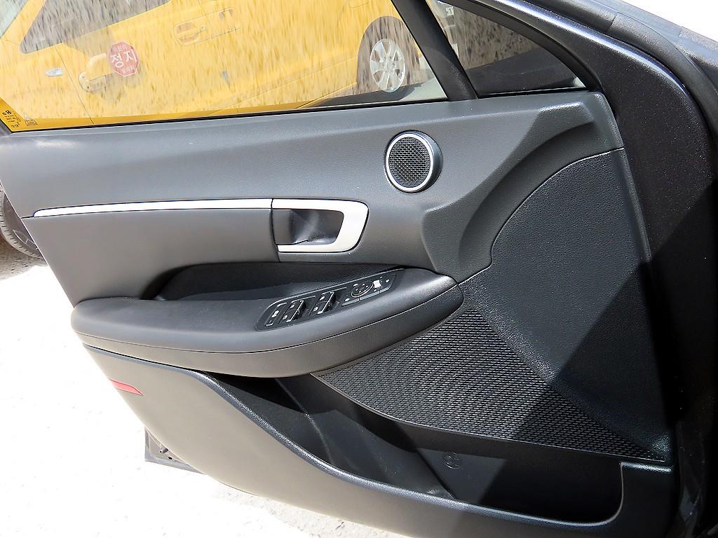 HYUNDAI Sonata - Vista 11