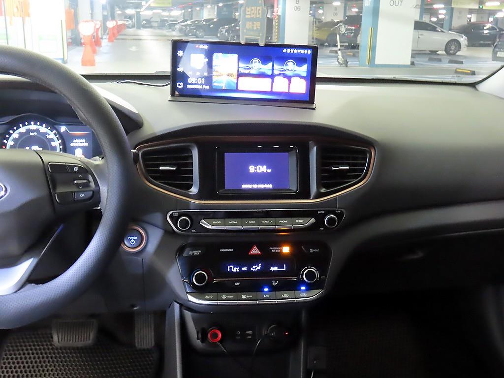HYUNDAI Ioniq - Vista 10