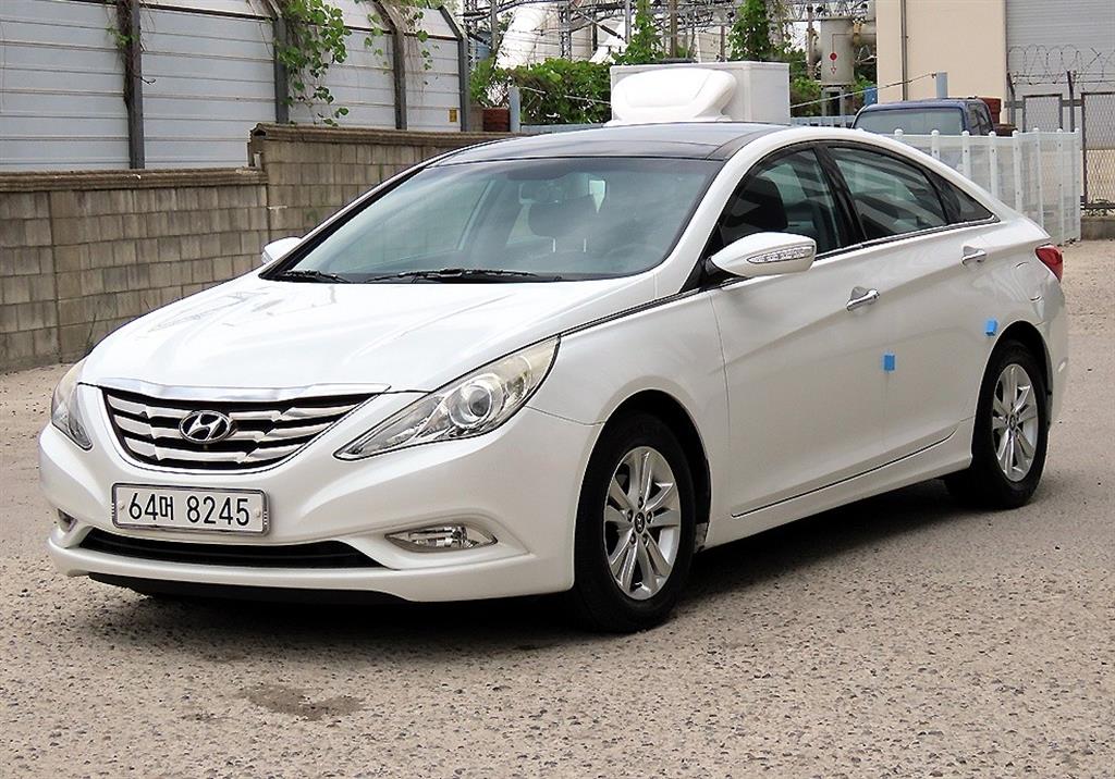 HYUNDAI Sonata - Vista 2