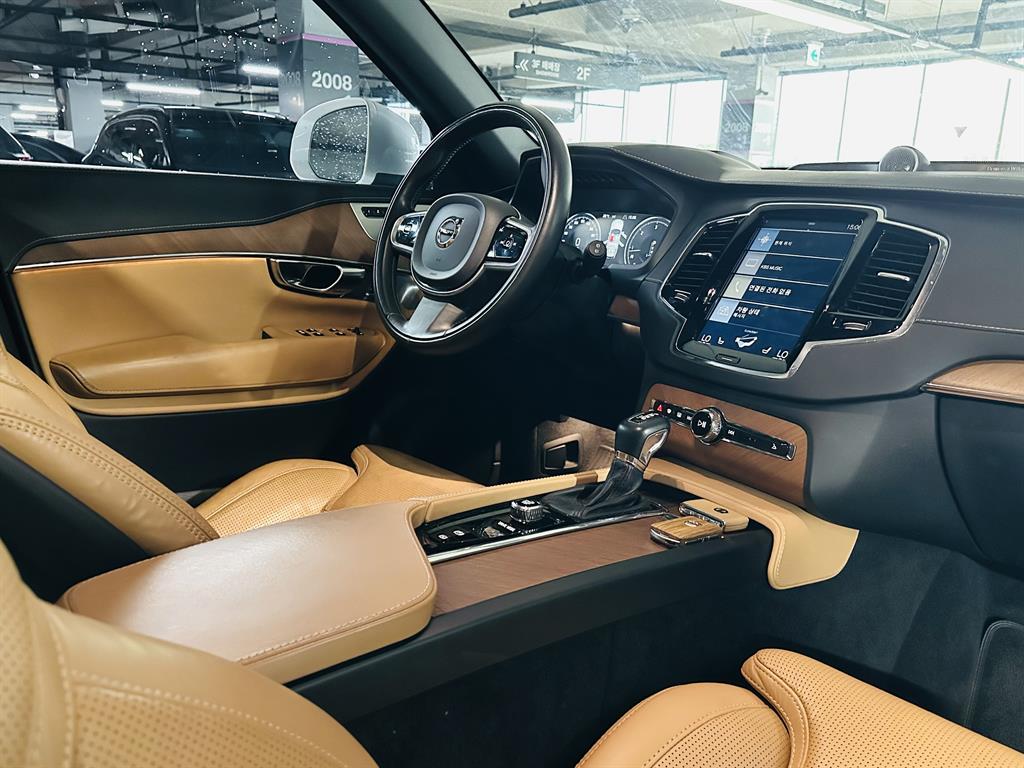 Volvo XC90 - Vista 9