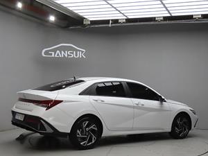 HYUNDAI Avante - Vista 8