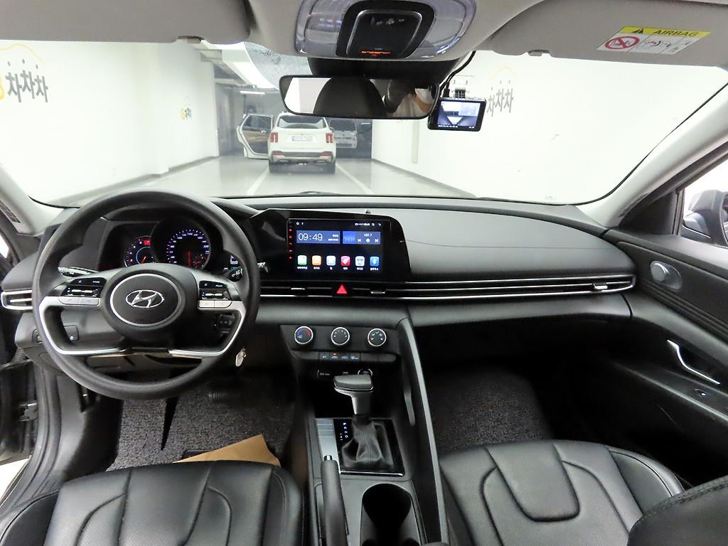 HYUNDAI Avante - Vista 6