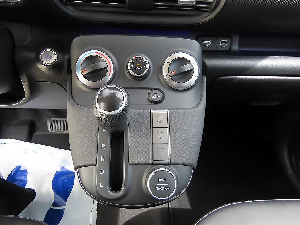 HYUNDAI Casper - Vista 10