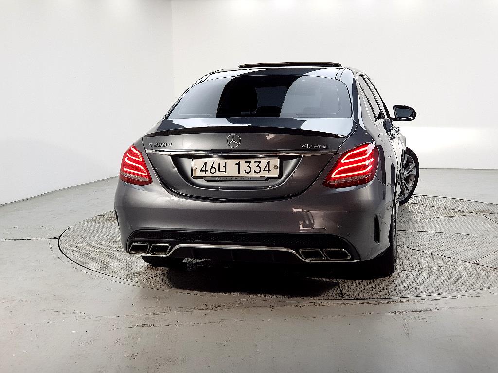 Mercedes Benz C Class - Vista 3