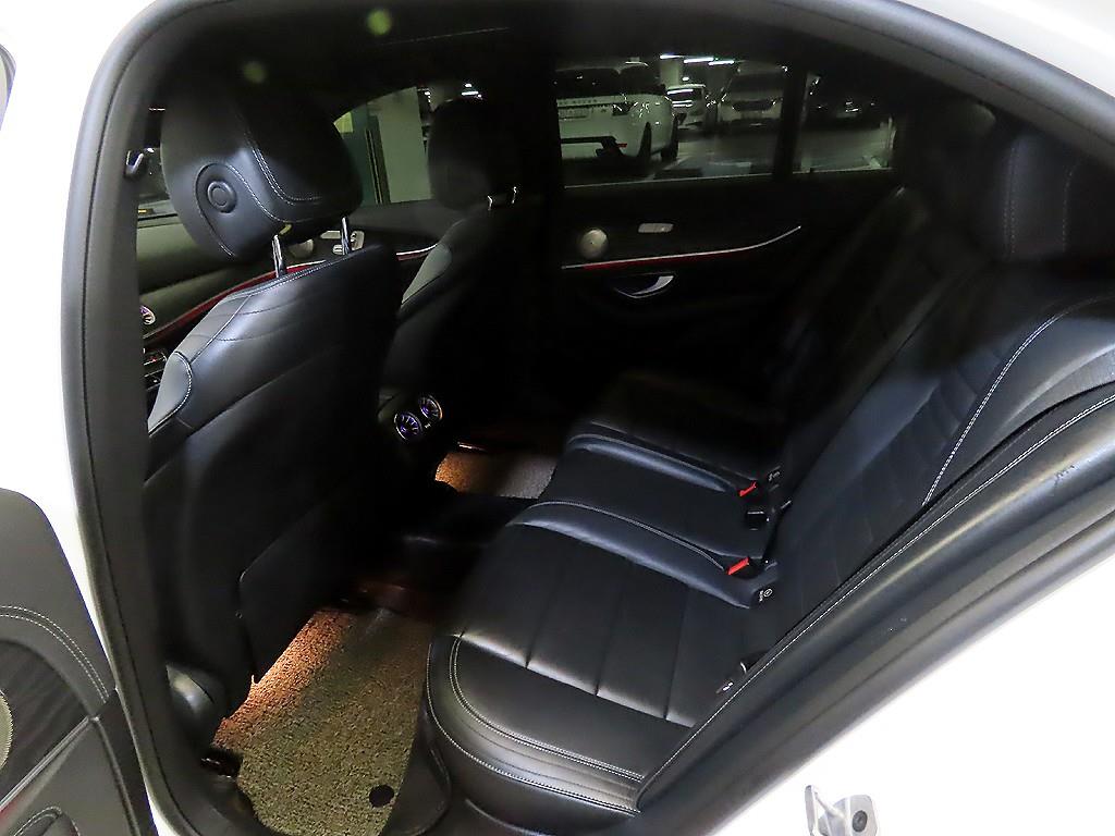 Mercedes Benz E class - Vista 7