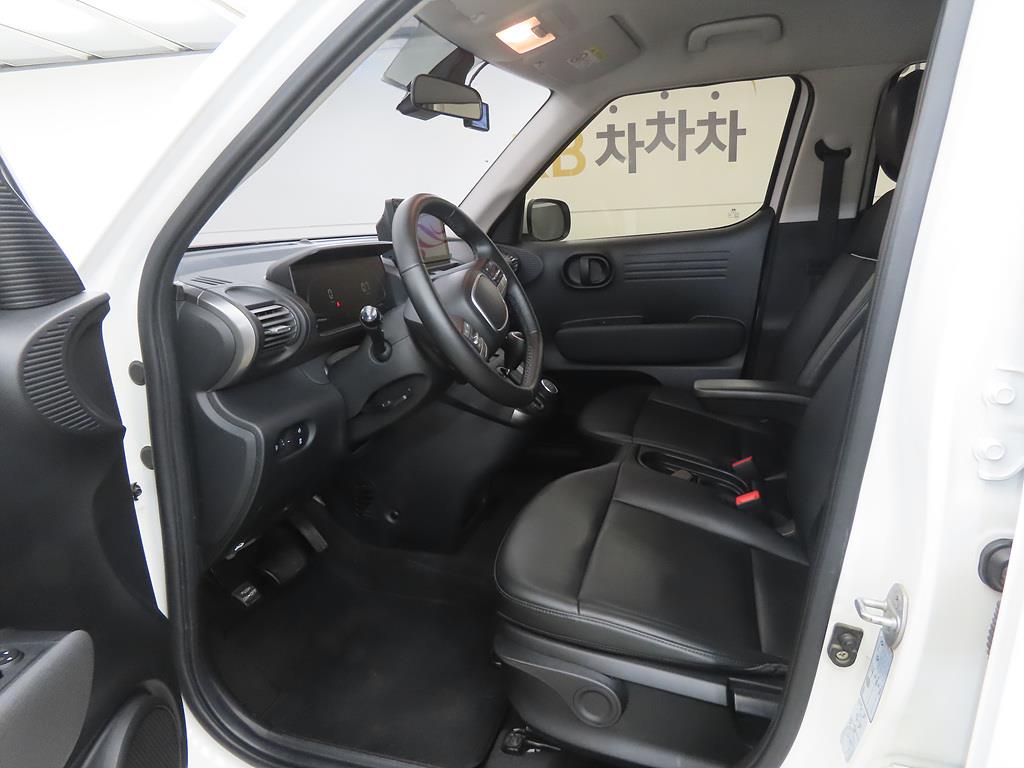 HYUNDAI Casper - Vista 5