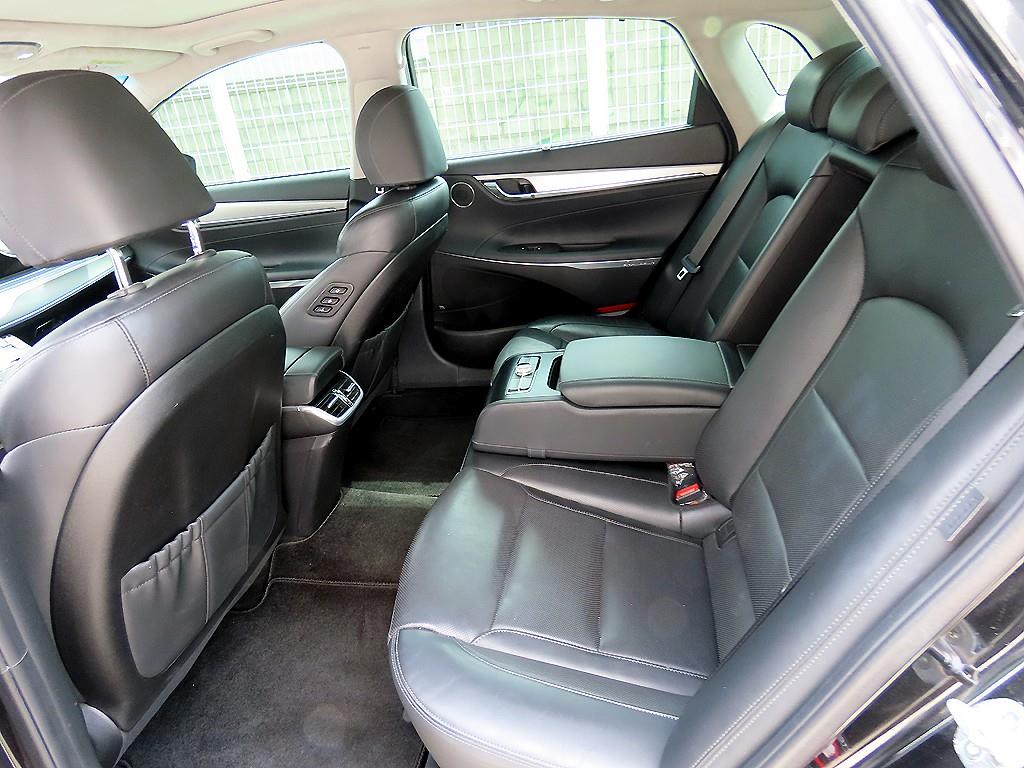 HYUNDAI Grandeur - Vista 6