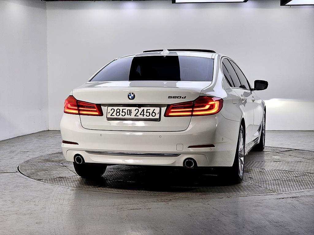 BMW 5 Series - Vista 3