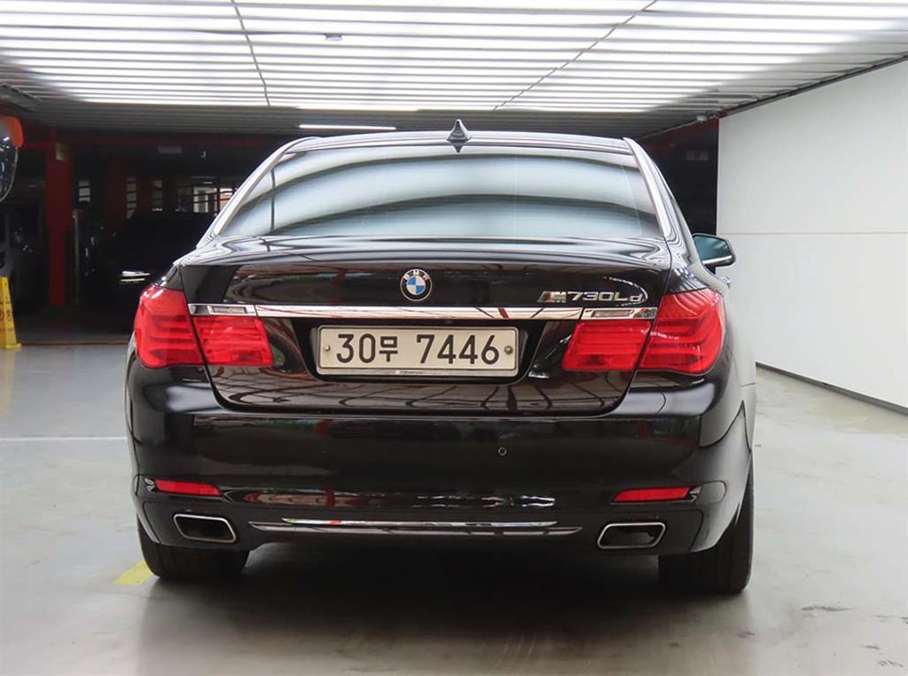 BMW 7 Series - Vista 3
