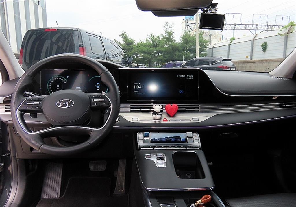 HYUNDAI Grandeur - Vista 7