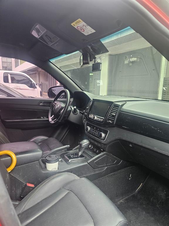Ssangyong Rexton - Vista 10