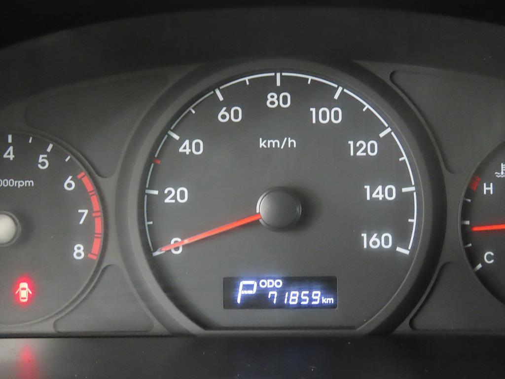 HYUNDAI Starex - Vista 10