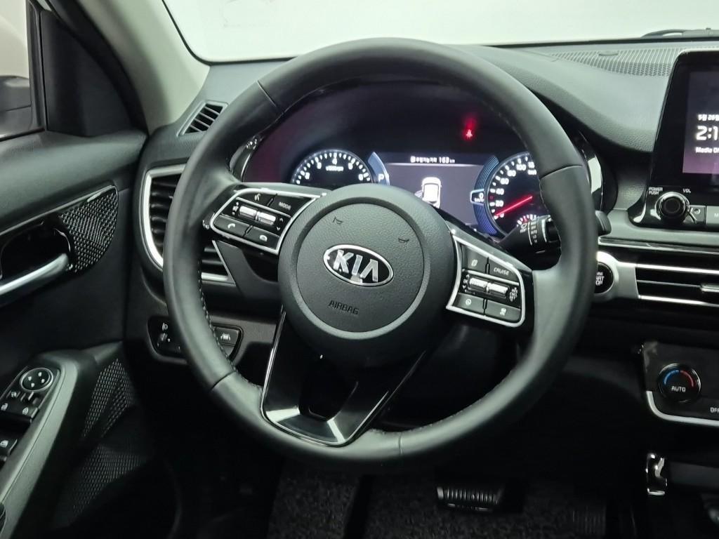 KIA Seltos - Vista 10