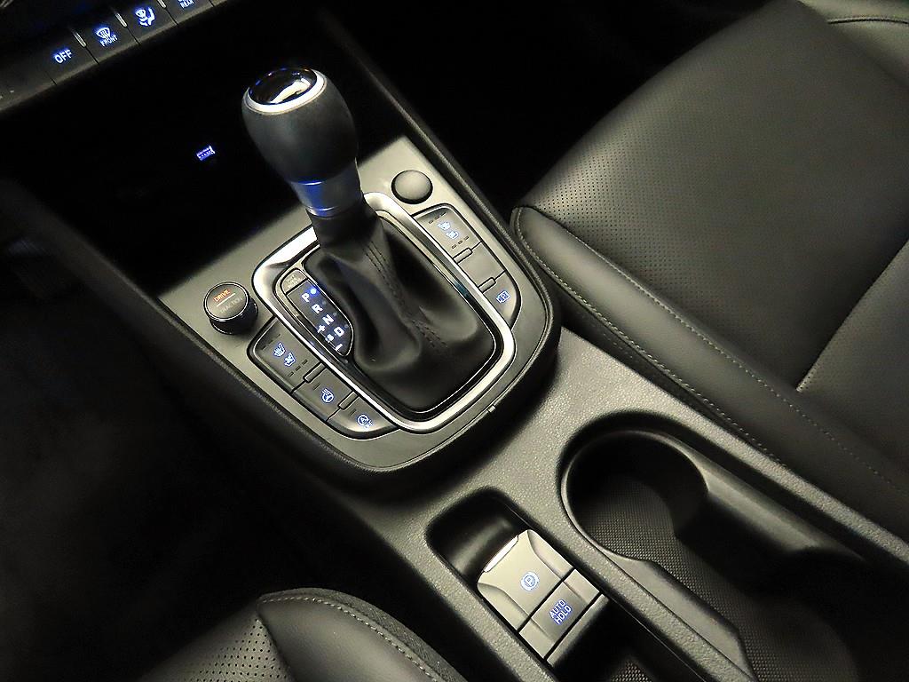 HYUNDAI Kona - Vista 12