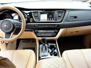 KIA Carnival - Vista 10