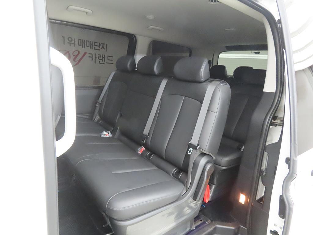 HYUNDAI Staria - Vista 7