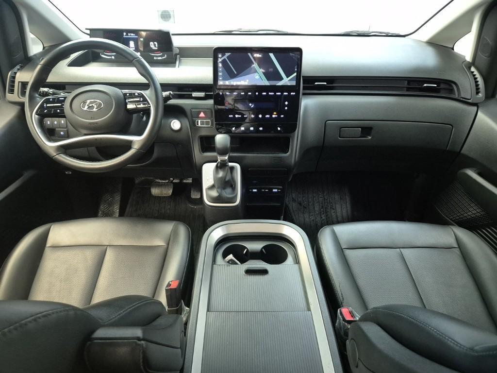 HYUNDAI Staria - Vista 6