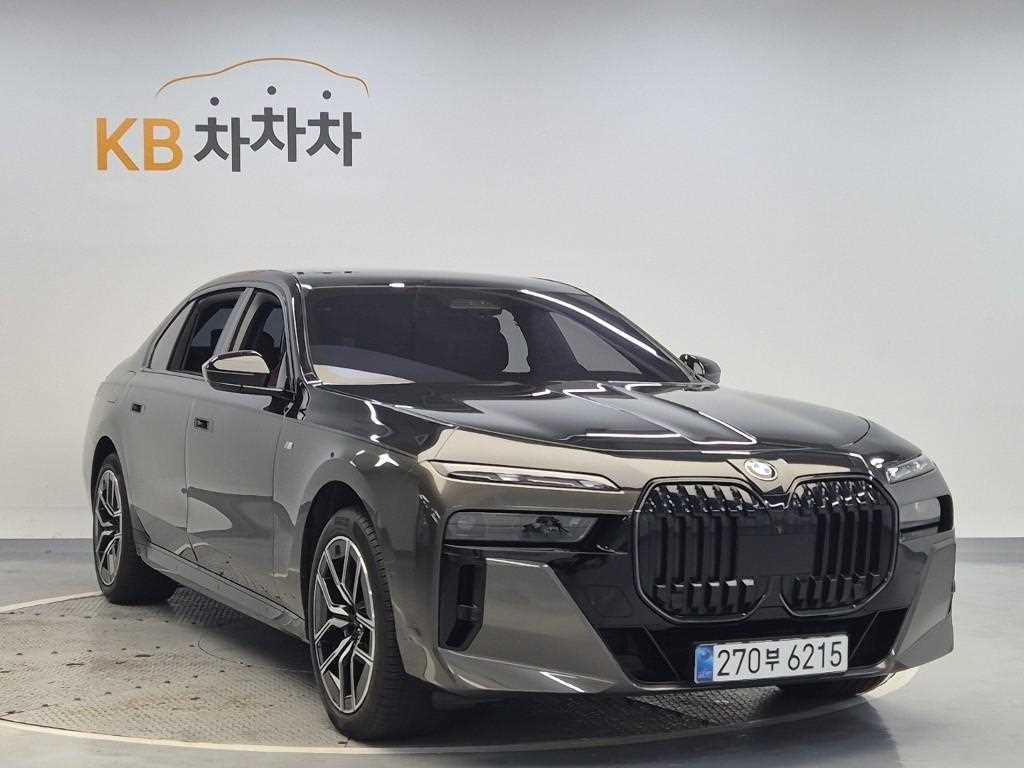 BMW 7 Series - Vista 4