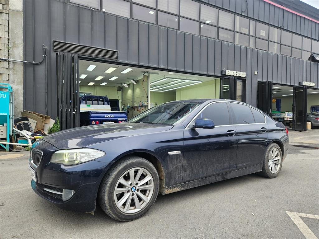 BMW 5 Series 2011 Azul - Importación desde Corea - HF Imports Iquique - Foto 1