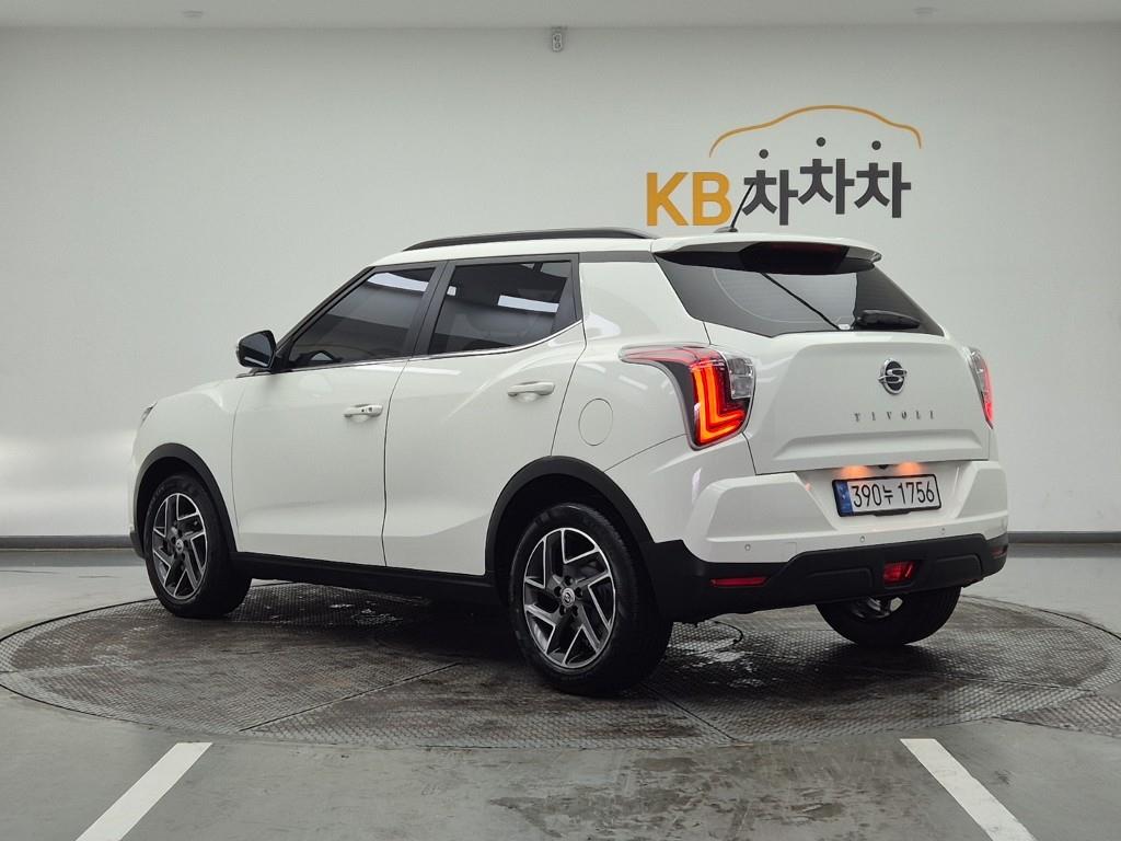 Ssangyong Tivoli - Vista 3