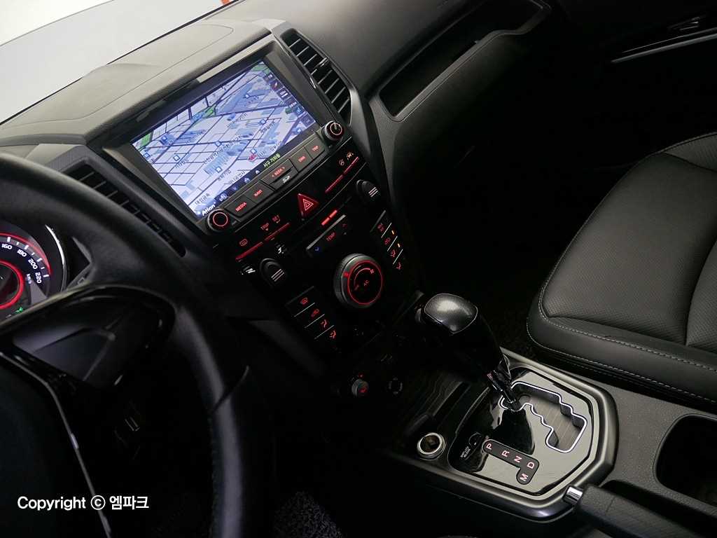 Ssangyong Tivoli - Vista 9