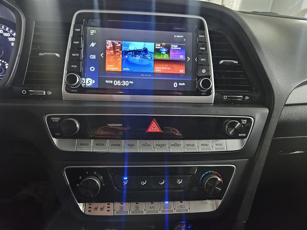 HYUNDAI Sonata - Vista 6