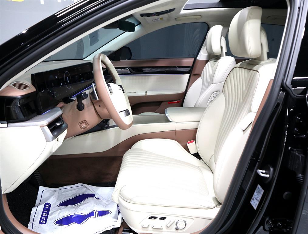 HYUNDAI Grandeur - Vista 9