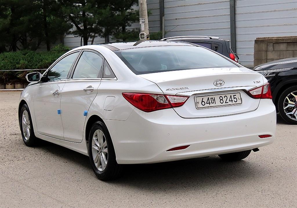 HYUNDAI Sonata - Vista 3
