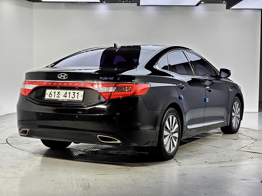 HYUNDAI Grandeur - Vista 4