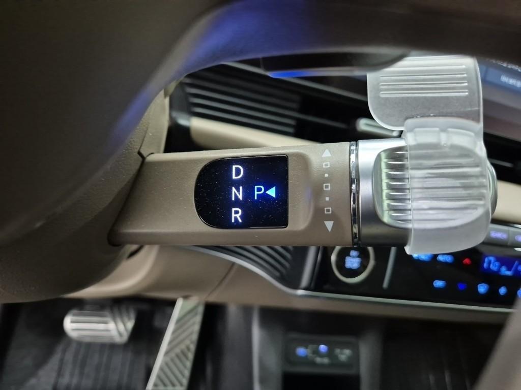 HYUNDAI Ioniq 5 - Vista 8