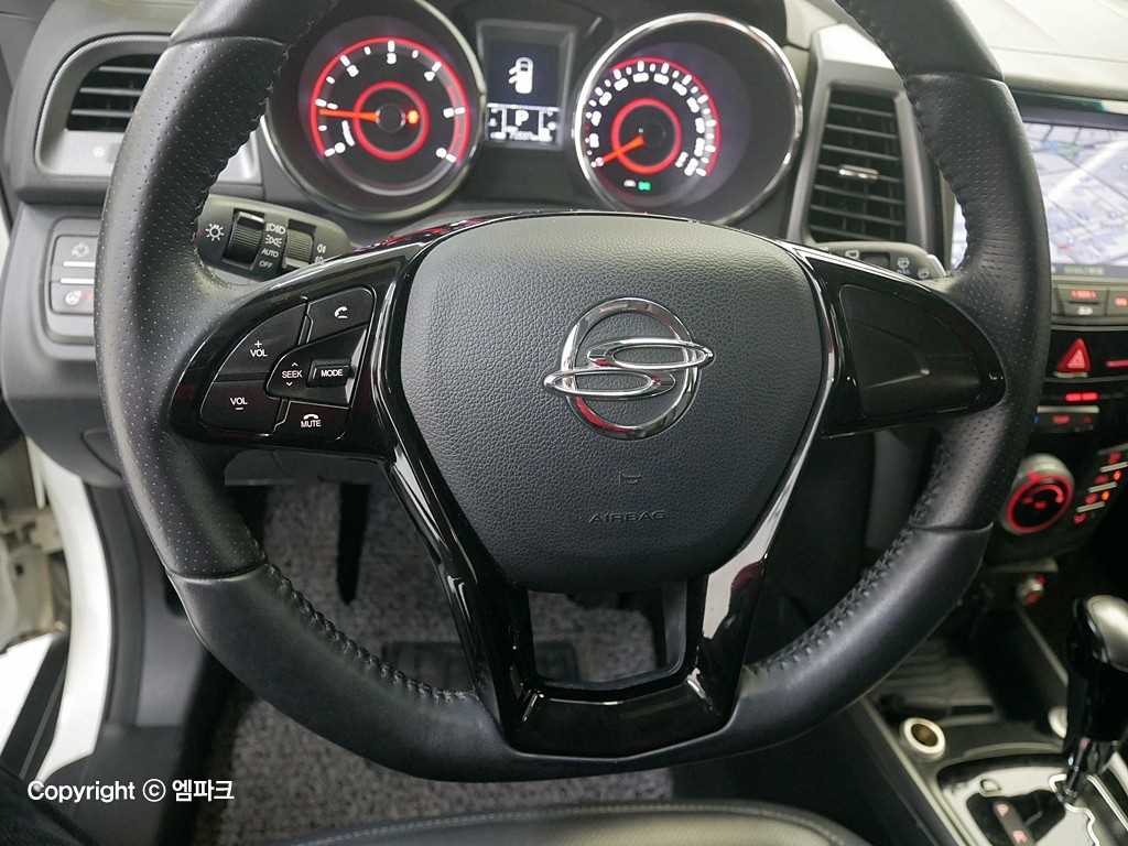 Ssangyong Tivoli - Vista 8