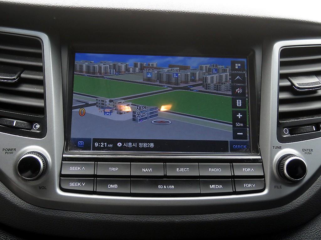 HYUNDAI Tucson 2018 Gris - Importación desde Corea - HF Imports Iquique - Foto 16