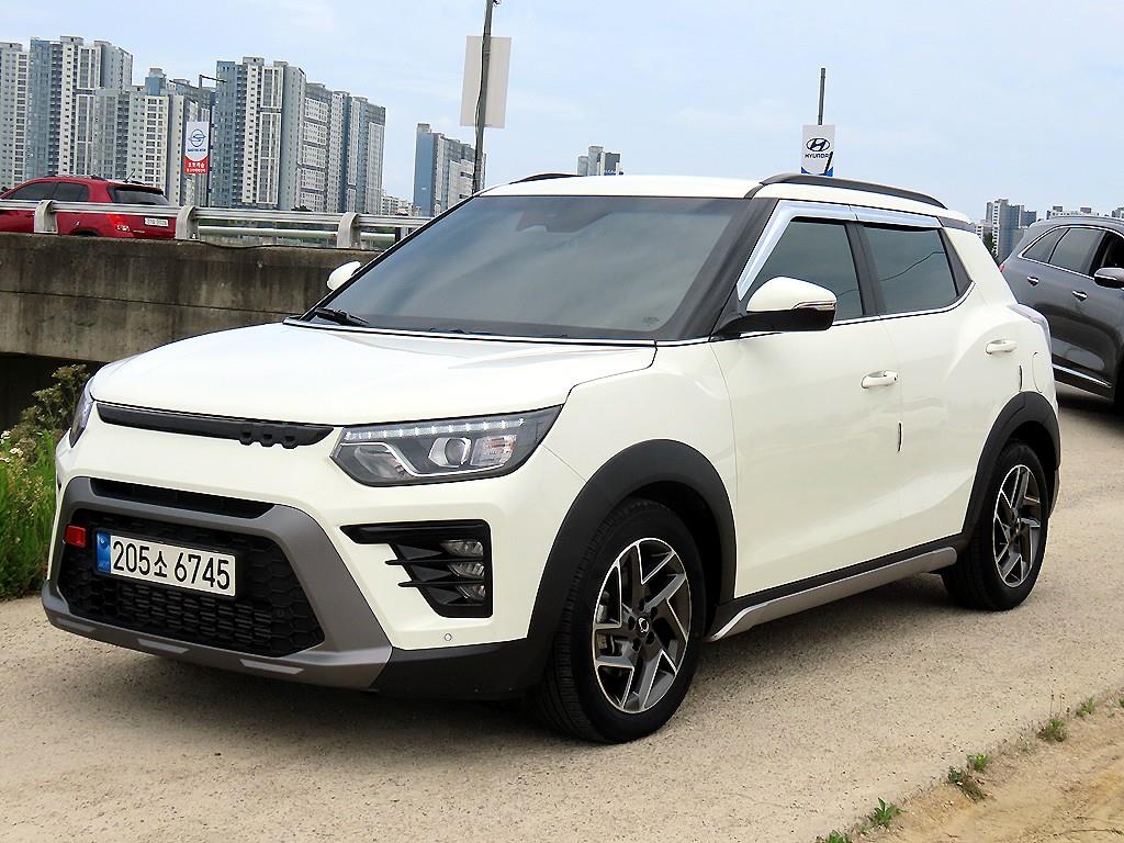Ssangyong Tivoli - Vista 2