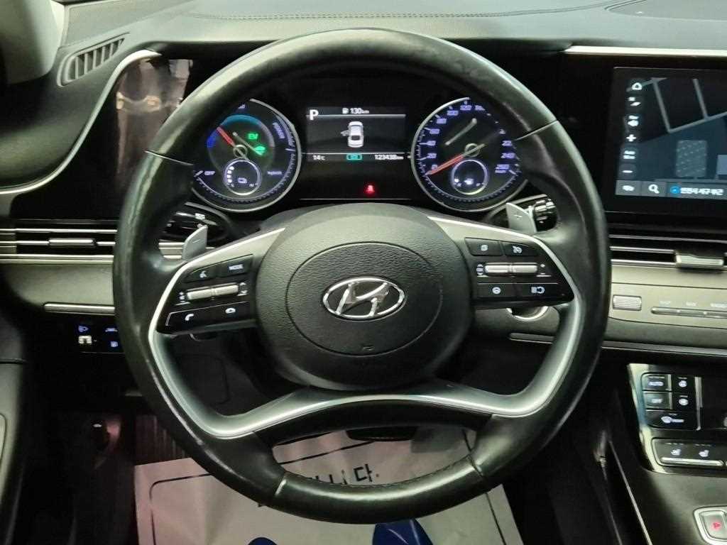HYUNDAI Grandeur - Vista 9