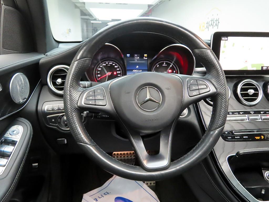 Mercedes Benz GLC Class - Vista 7