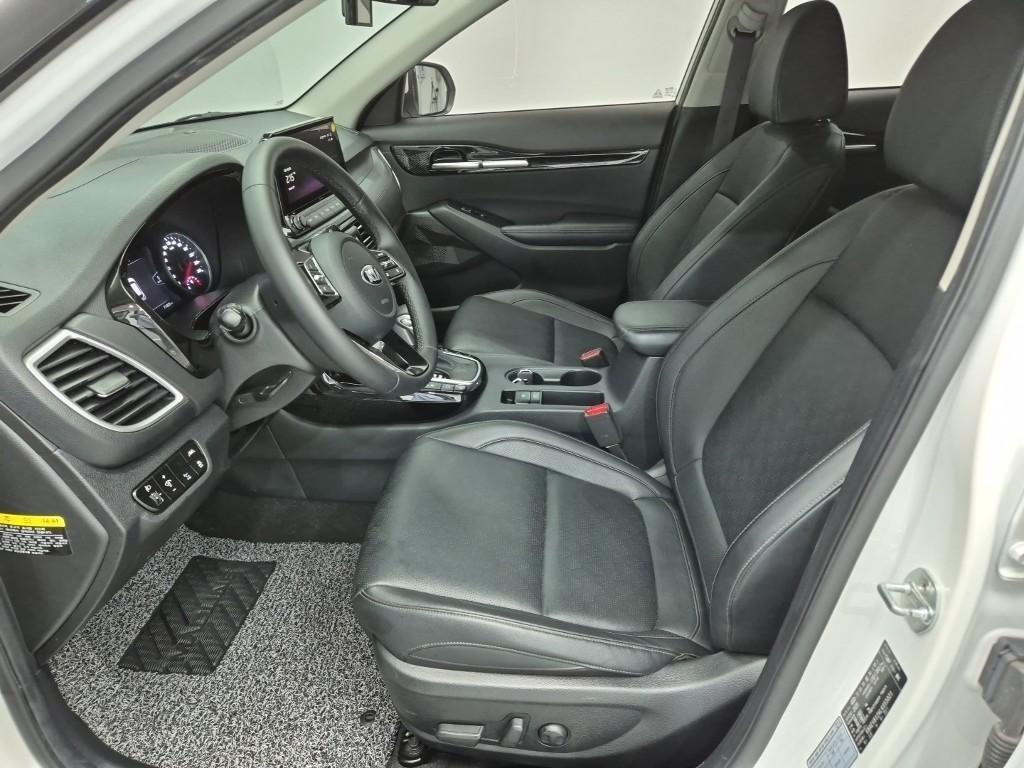 KIA Seltos - Vista 8