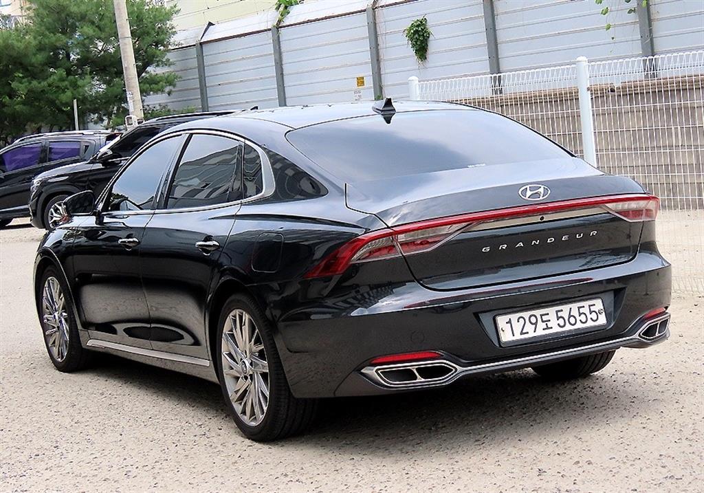 HYUNDAI Grandeur - Vista 3