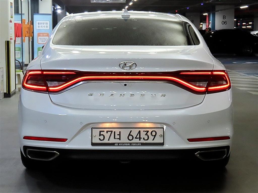 HYUNDAI Grandeur - Vista 5