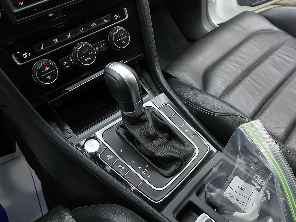 Volkswagen Golf 2016 Blanco - Importación desde Corea - HF Imports Iquique - Foto 10