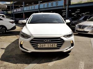 HYUNDAI Avante - Vista 2