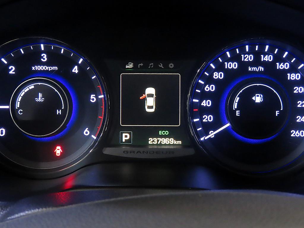 HYUNDAI Grandeur - Vista 9
