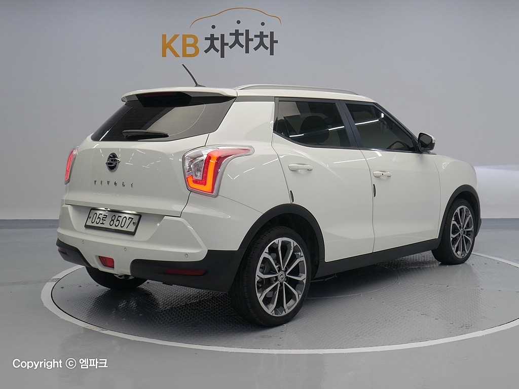 Ssangyong Tivoli - Vista 3