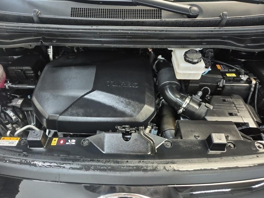 HYUNDAI Staria - Vista 5